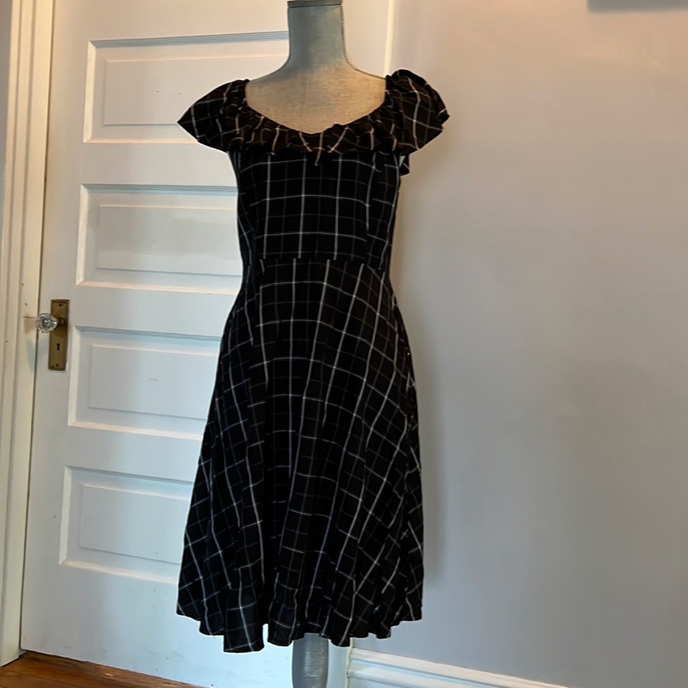 Old Navy midi cami dress. Plaid, size M